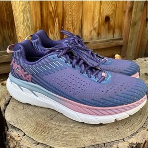 Hoka One One Women Clifton 5 Running Shoe 10.5